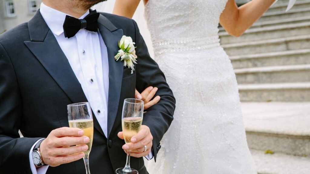 Viral Texas groom from  million ‘wedding of the century’ set for trial, accused of firing at cops | Trending