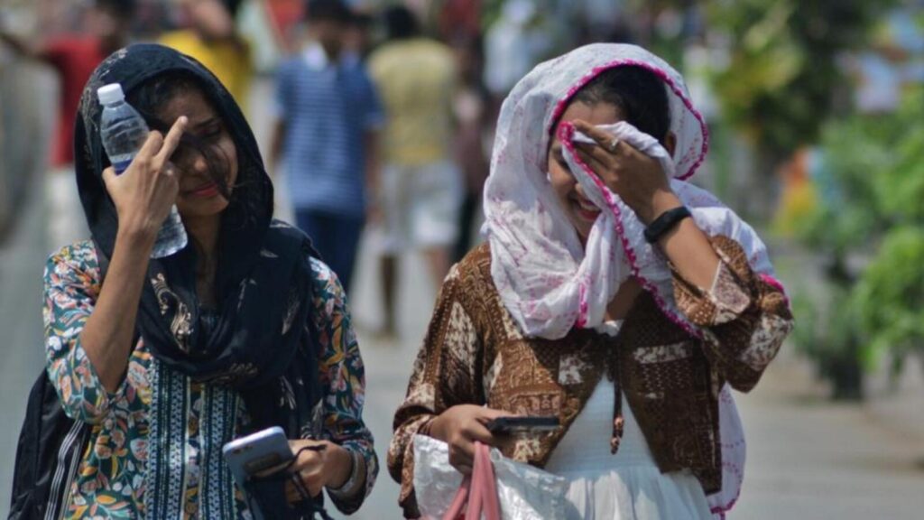 Warmer days ahead with max temperature between 35-38 degree Celsius | Mumbai news