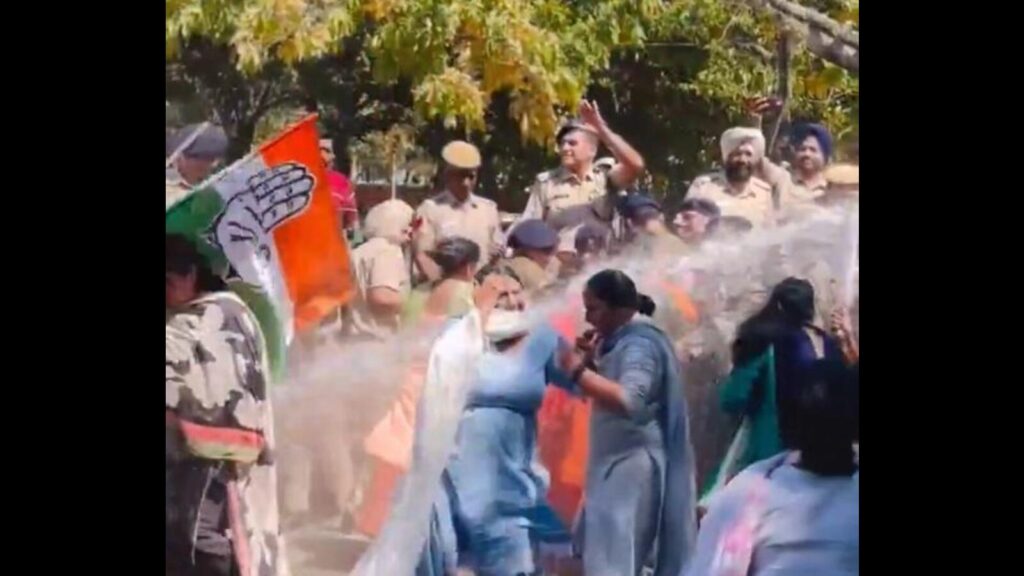 Water cannons used to disperse Punjab Congress protesters in Chandigarh