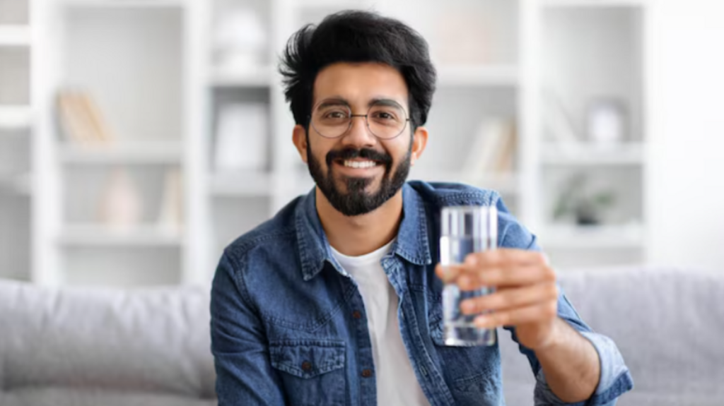 Weight loss coach says 24-hour water fast can help ‘melt stubborn fat’: But does it actually work and is it safe? | Health