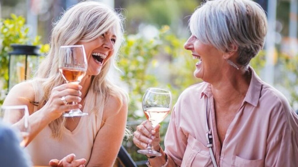 White wine linked to higher cancer risk in women. Is red wine alcohol safe, ‘healthier’ option? | Health