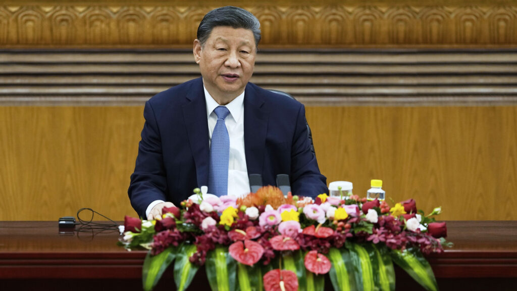 Xi Jinping meets with global business leaders as China looks to woo investors
