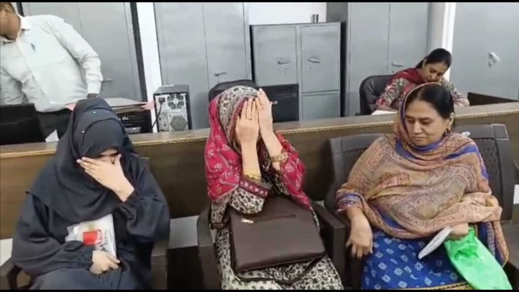 1800 Pak nationals staying in U.P. have to return home