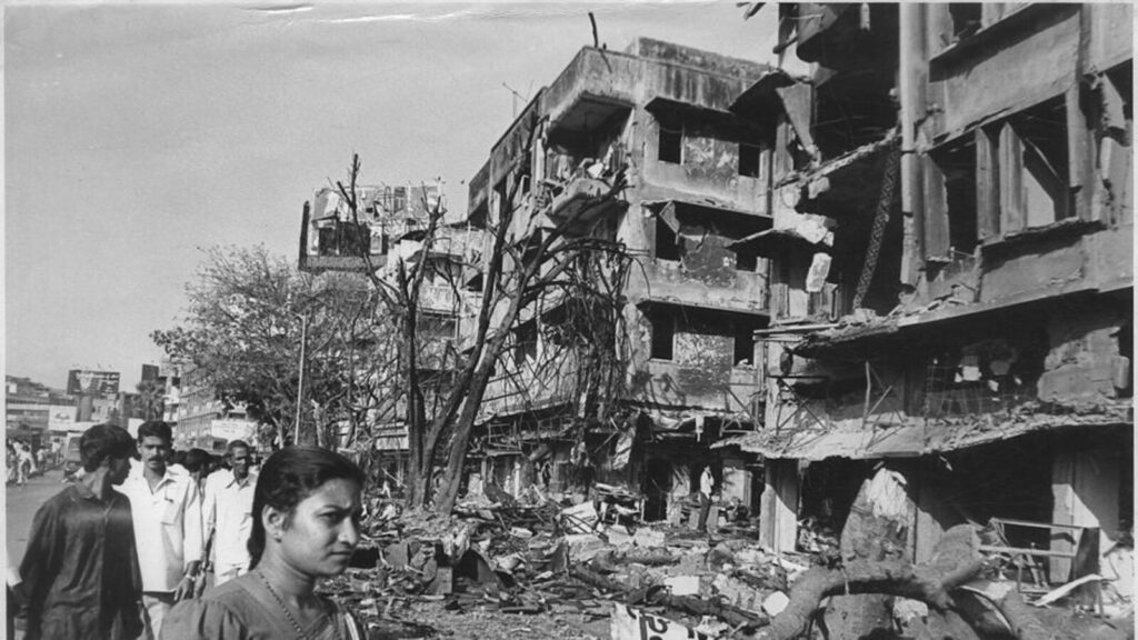 1993 Bombay blasts convict moves HC seeking parole for private medical treatment | Mumbai news