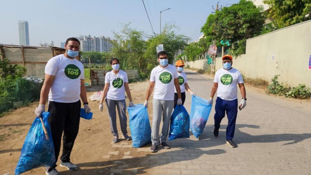 400+ Gurugram locals partake in Sector 109 cleanliness drive