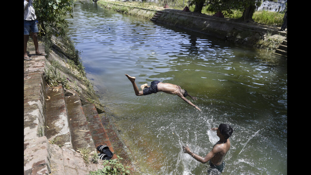 70 heatstroke cases, 3 suspected deaths reported in state in March-April