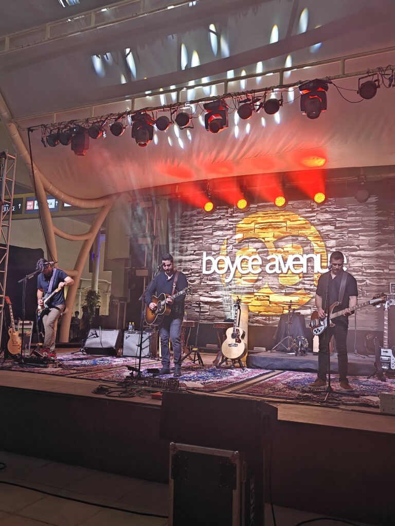 American pop rock band Boyce Avenue enthrals Mumbai with a power-packed performance!