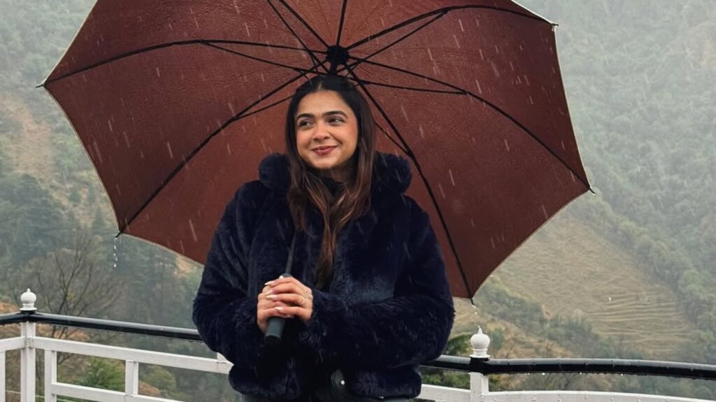 Apoorva Mukhija shares cryptic post on ‘light’ in ‘gloomiest of skies’ after Instagram comeback, posts first pic | Web Series