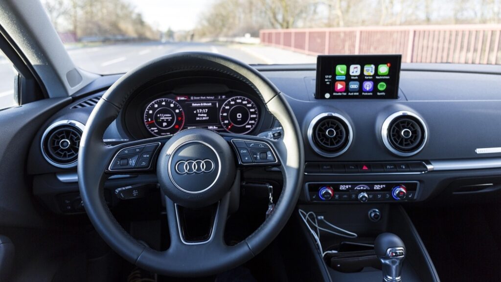 Apple blocks ‘unsafe’ CarPlay hack that let users watch videos on car’s screen