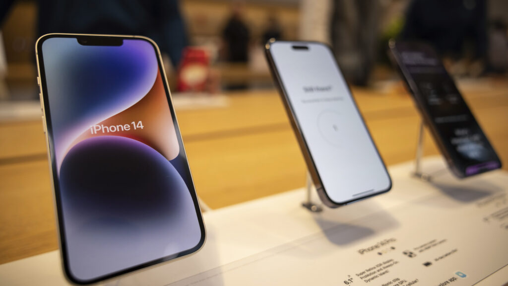 Apple was on brink of a major crisis before tariff concession from Trump