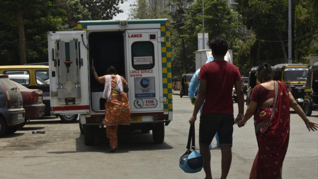 Appoint expert to probe lapses in ambulance tendering: Amicus curiae to HC | Mumbai news