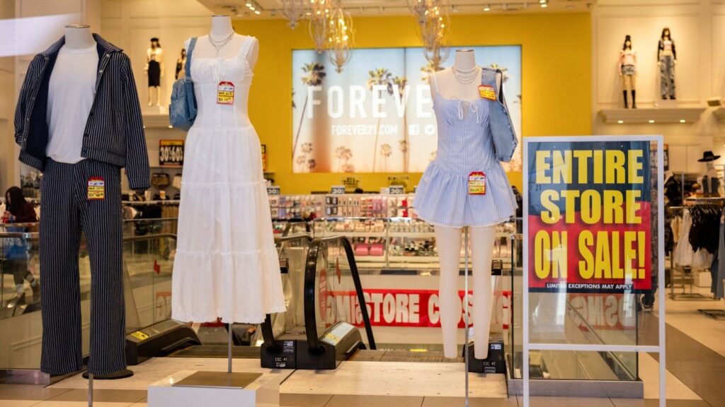 Are all Forever 21 stores closing in US this month?