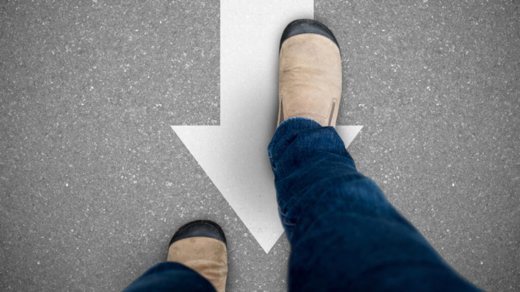 Are you walking backwards? Doctor says, you’re doing it right; know the multiple benefits of retro walking | Health