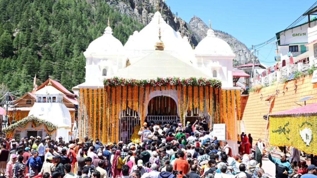 Char Dham Yatra: Over 5,000 devotees visit Yamunotri, Gangotri on first day