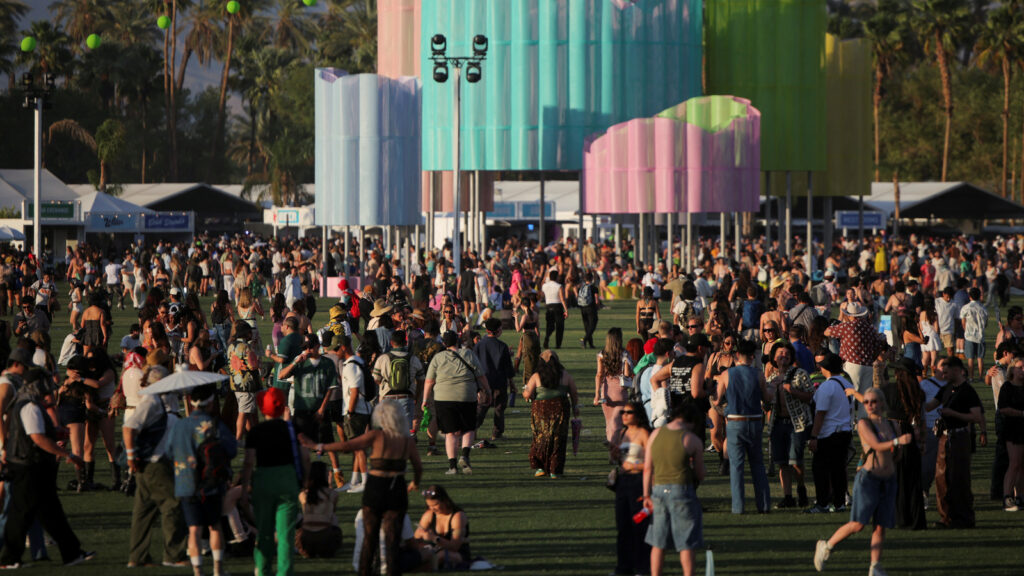 Coachella 2025: Video shows unbelievably long shower queue, netizens ask ‘so much hype & money for this?’