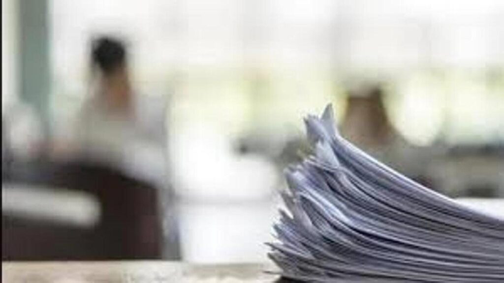 Coimbatore: Menstruating Dalit girl made to take exam outside classroom, principal suspended