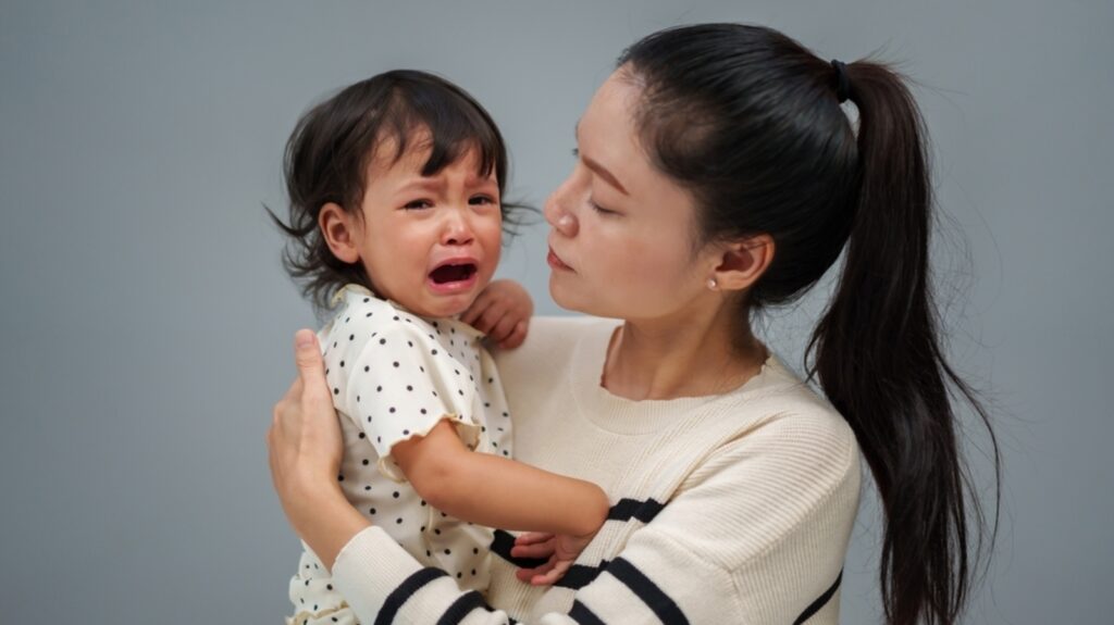Crying baby radar: Study says women subconsciously tend to babies in distress | Health