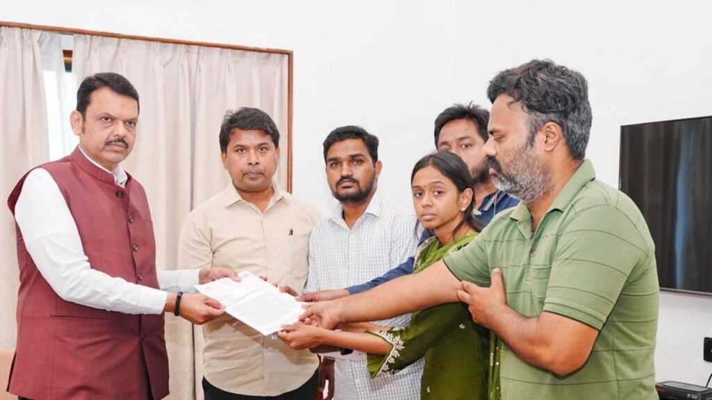 Death of pregnant woman in Pune: CM Fadnavis promises SOPs for hospitals; DMH announces ‘no deposit’ policy