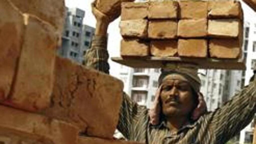 Delhi government hikes minimum wages by up to ₹500 for all workers | Latest News Delhi