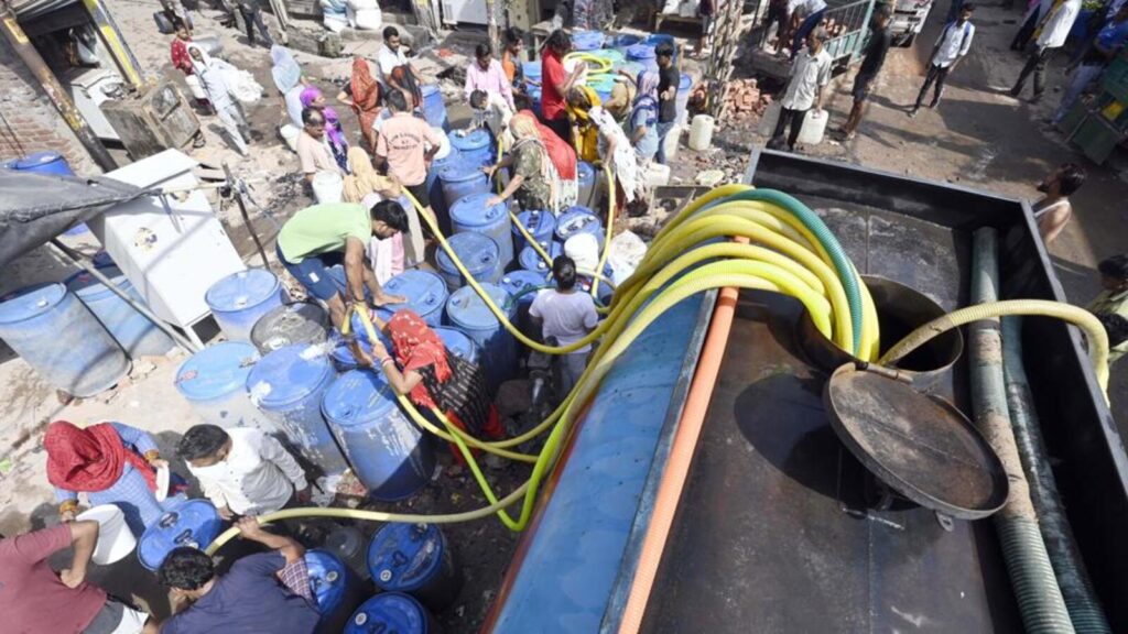 Delhi govt enables GPS in water tankers to eliminate ‘water mafia’, ensure transparent supply | Latest News Delhi