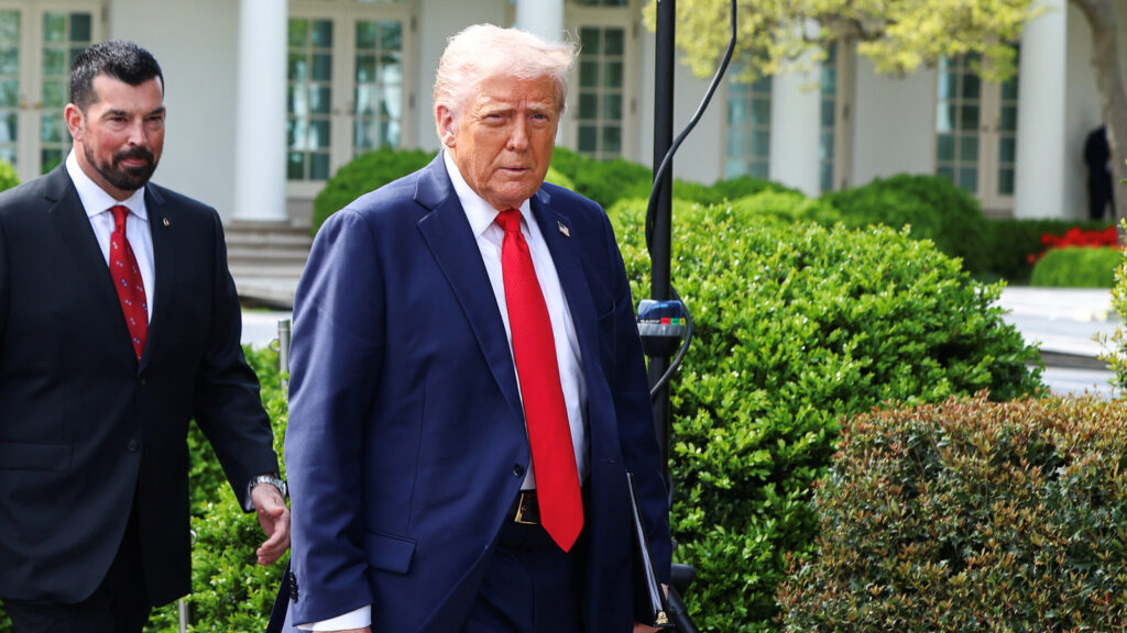 Did Donald Trump increase minimum federal wage? Here’s the truth