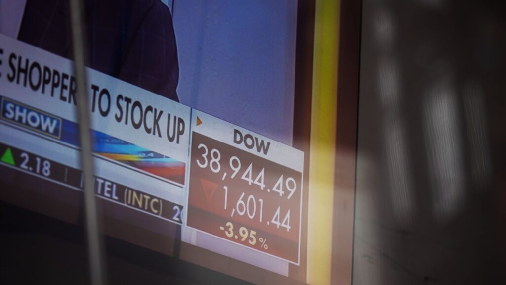 Dow Jones drops more than 2200 points as selloff continues amid Donald Trump’s tariffs