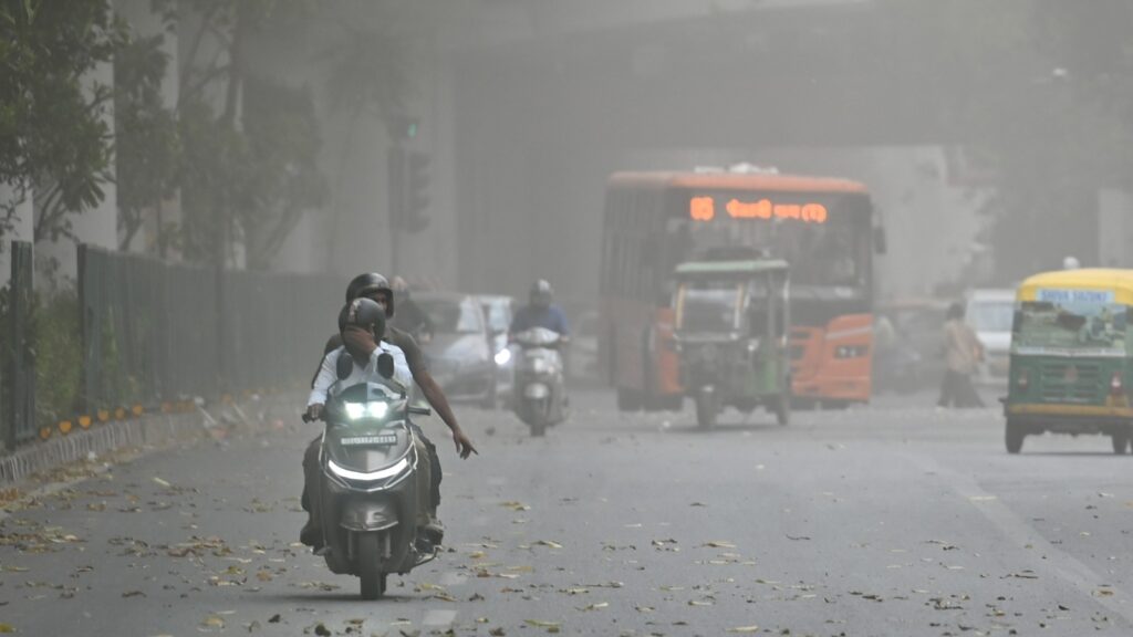 Dust storm, rain hits Delhi-NCR amid scorching heatwave | Pics