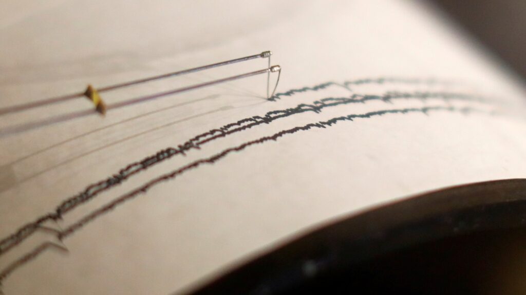 Earthquake of magnitude 6.2 shakes Istanbul, epicentre in Sea of Marmara | World News