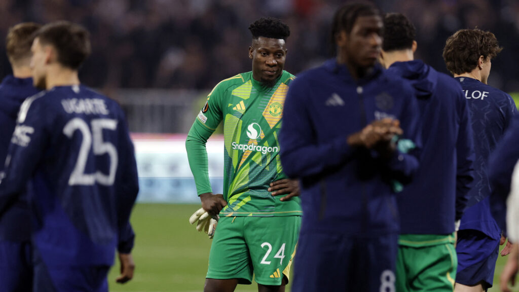 Europa League: Onana at fault twice as Man United draw 2-2 at Lyon, Tottenham held at home | Football News