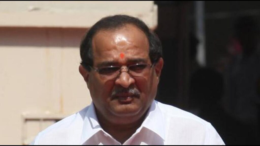 FIR filed against Vikhe Patil in bogus loan waiver case