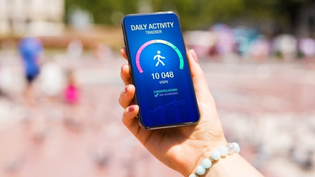 Fitness coach says walking 10,000 steps is the most underrated way to burn fat: ‘You don’t need to train for hours’ | Health