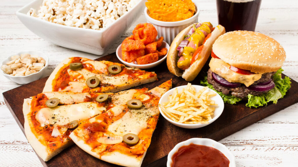 Fitness coach shares ‘3 tips to eat junk food and still be healthy and fit’: Make sure it blows your mind | Health