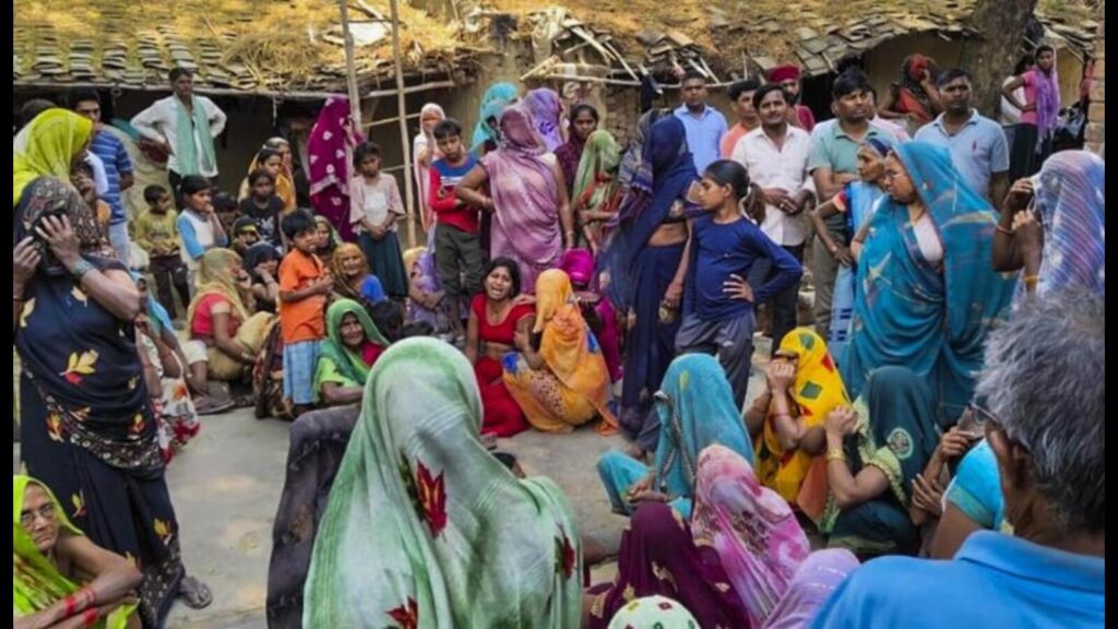Five die as mud mound collapses in U.P.’s Kaushambi, CM announces ex gratia