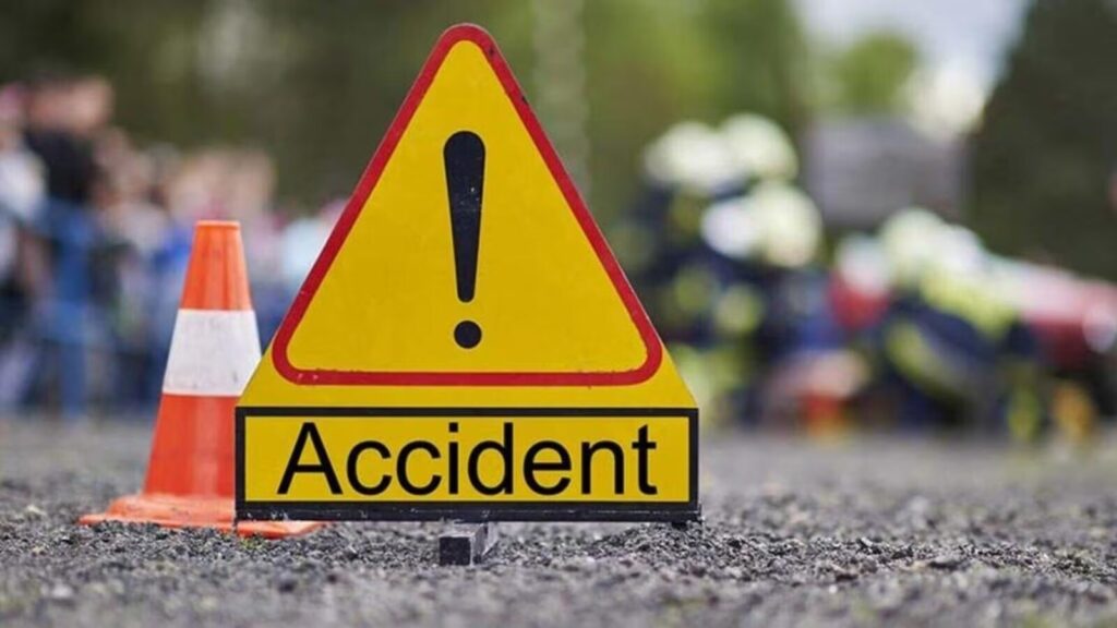 Five killed, several injured as mini bus rams into stationary truck in Karnataka’s Kalaburagi | Bengaluru