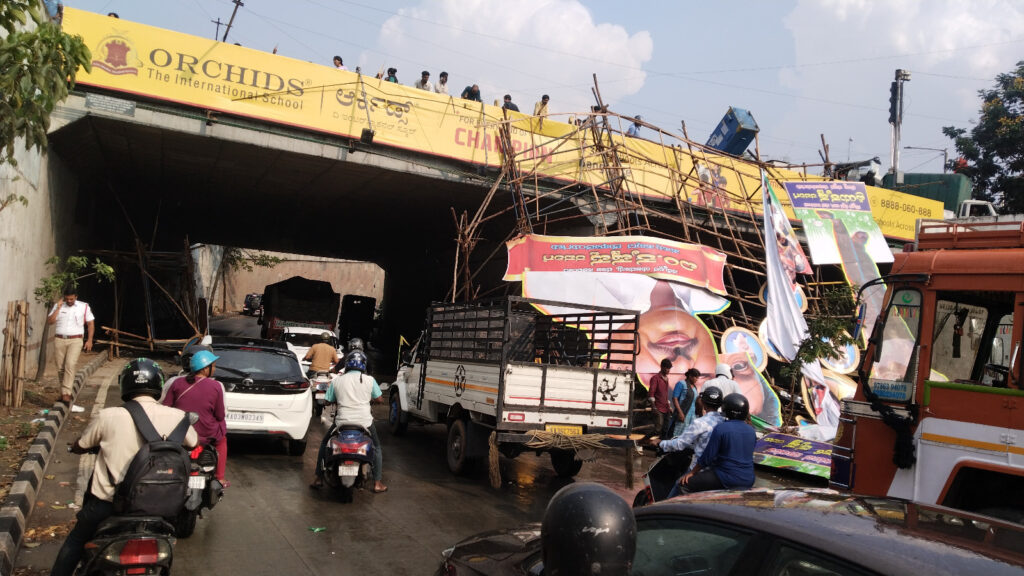 Flex banner crashes onto car in Bengaluru, residents slam political hoardings despite HC ban | Bengaluru