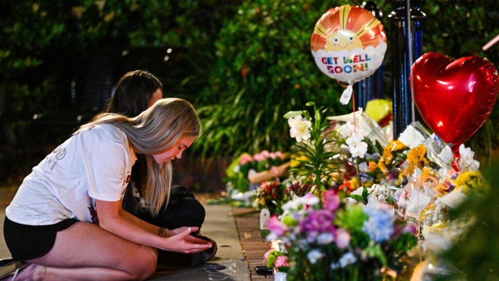 Florida State University in shock after shooter kills 2, injures 6 | Photos