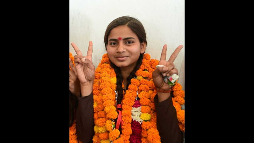 From nowhere to spotlight—A topper’s story