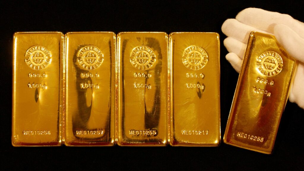 Gold crosses ₹95,000 for the first time to hit a new record high as dollar weakens and trade war persists