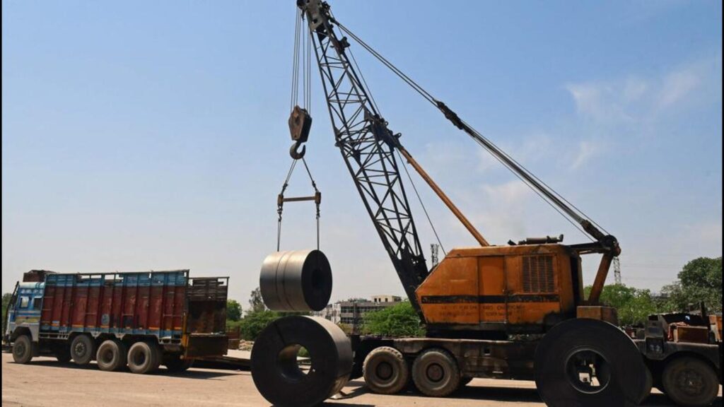 Govt launches helpdesk to help businesses navigate US tariff issues