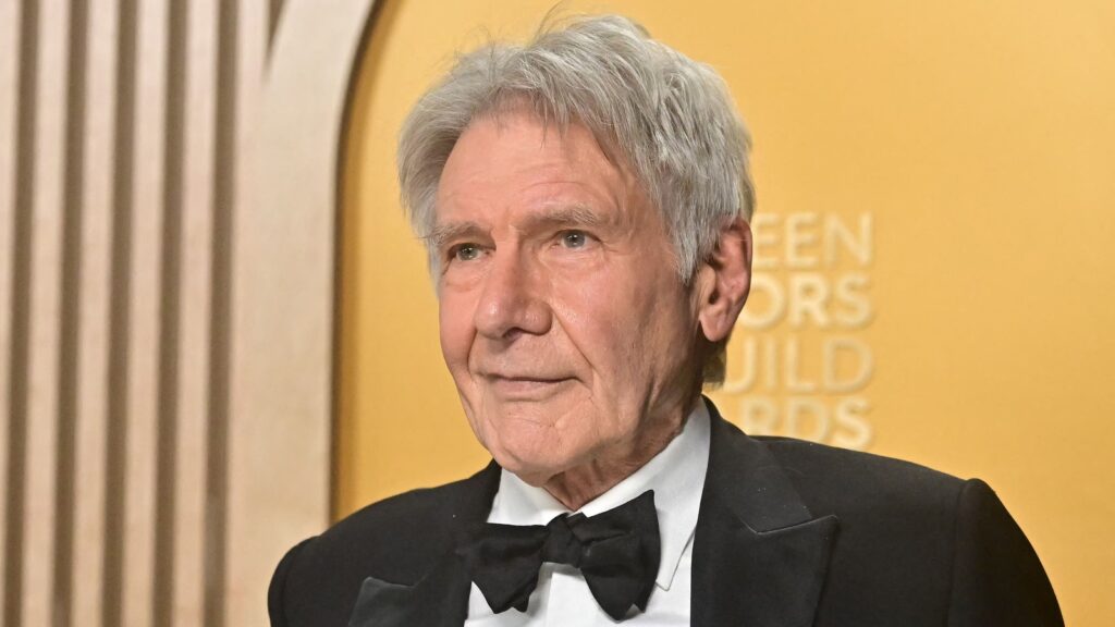 Harrison Ford spotted kissing wife Calista Flockhart before subway ride in NYC | Hollywood