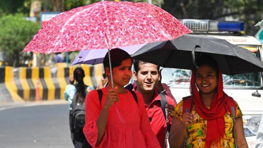 Heatwave to continue in Delhi for next two days as AQI remains ‘poor’ | Latest News Delhi