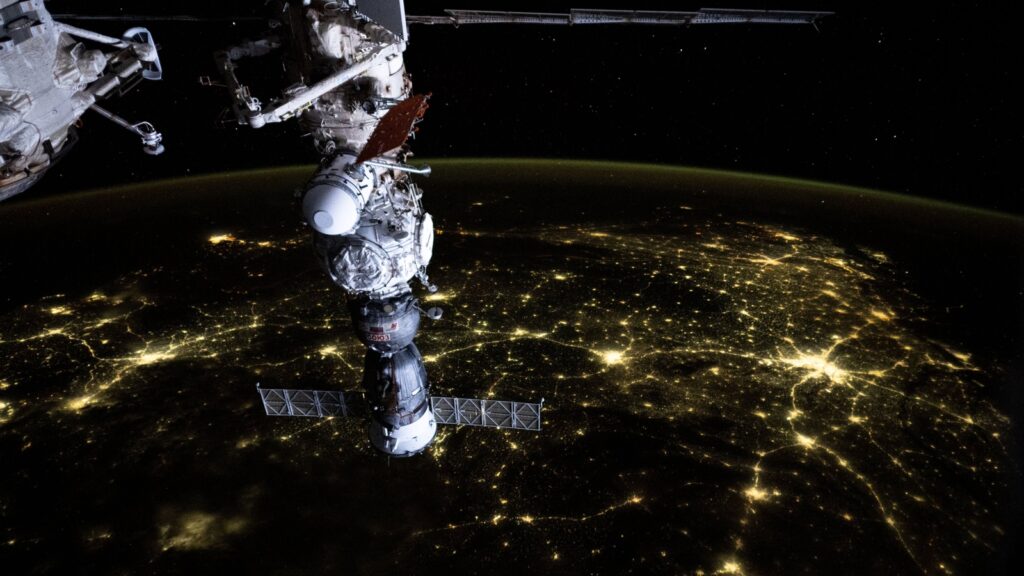 ISS shares pictures showing the beauty of Earth from space, India shines brightly | Latest News India
