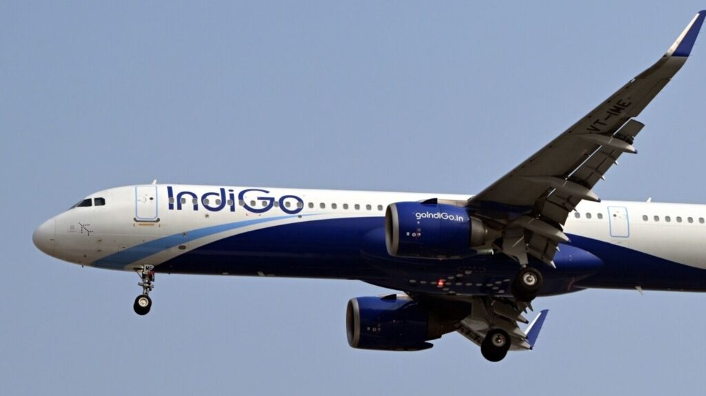 IndiGo flight attendant accused of stealing gold necklace from 5-year-old girl; Bengaluru cops launch probe | Bengaluru