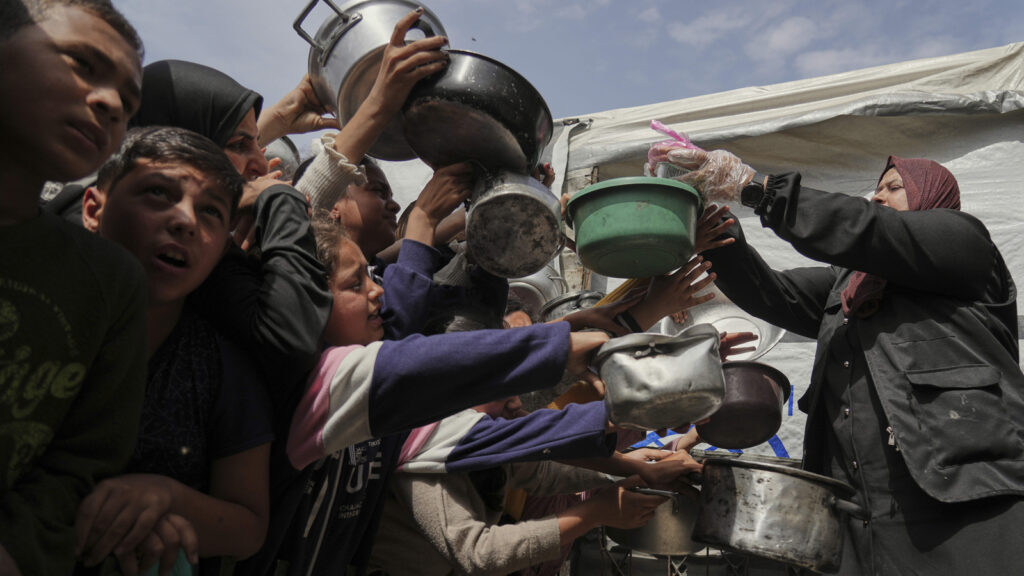 Israeli strike hits charity kitchen in Gaza as Netanyahu, Trump discuss another ceasefire