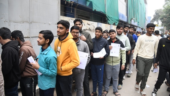 JEE Main 2025 Live: Day 3 Shift 2 ends, exam analysis soon