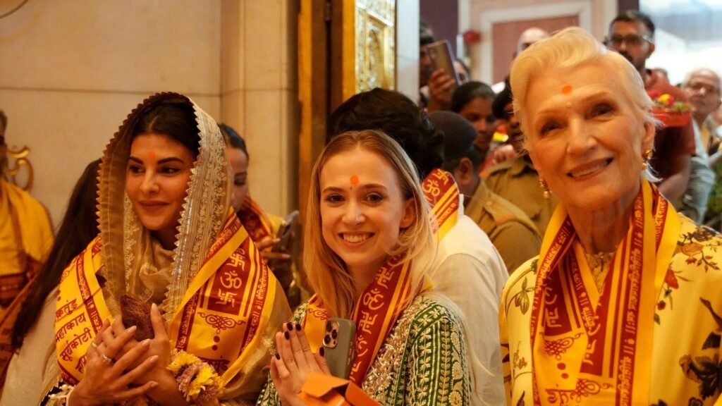 Jacqueline Fernandez visits Siddhivinayak Temple with ‘dear friend’, Elon Musk’s mom Maye, calls it beautiful experience | Bollywood