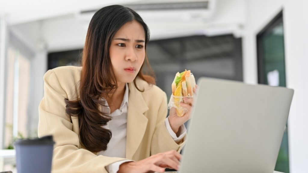 Job affecting your nutritional intake? Follow these dietary strategies to be healthy on the go | Health