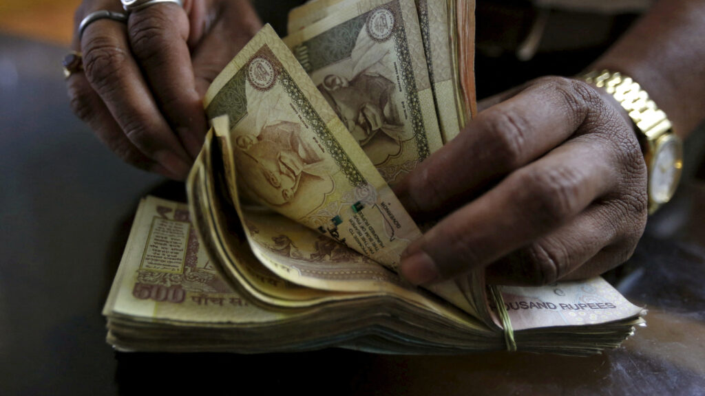 Karnataka government issues draft notification on minimum wages | Bengaluru