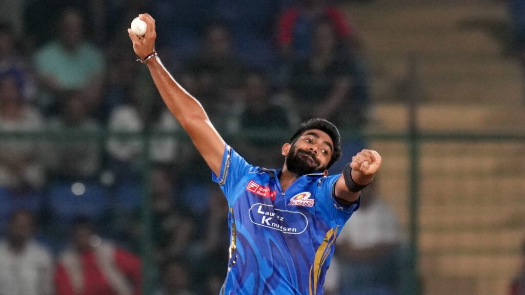 Kieron Pollard imitates Jasprit Bumrah after MI coach Jayawardene fails to attract Hardik Pandya’s attention from dugout