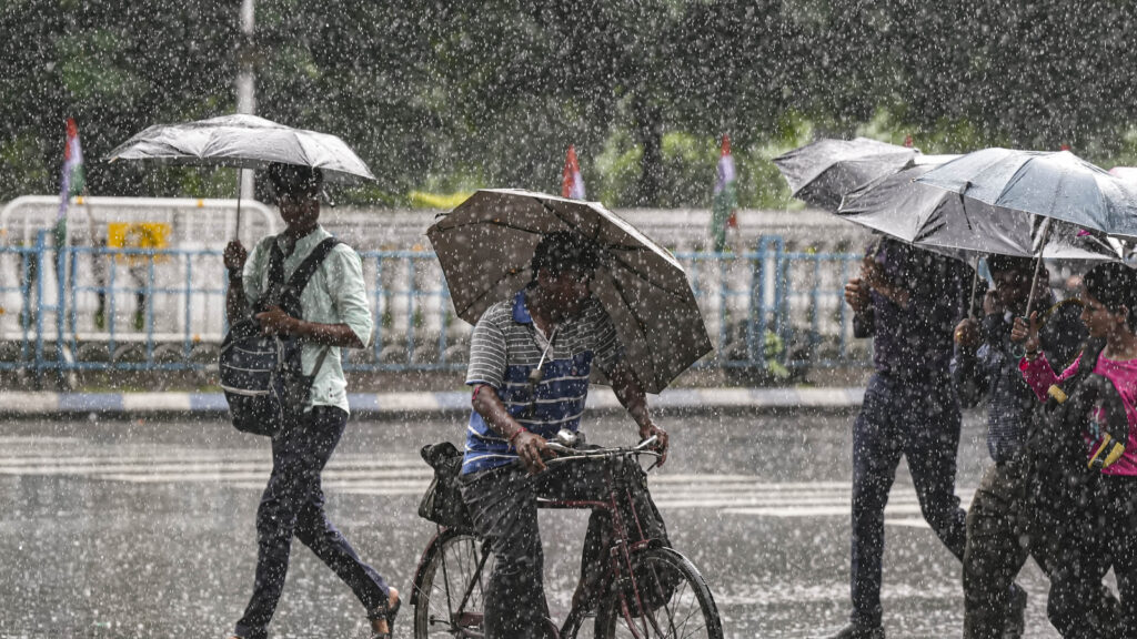 Light rains in parts of Bengaluru, cloudy skies likely to persist till evening | Bengaluru